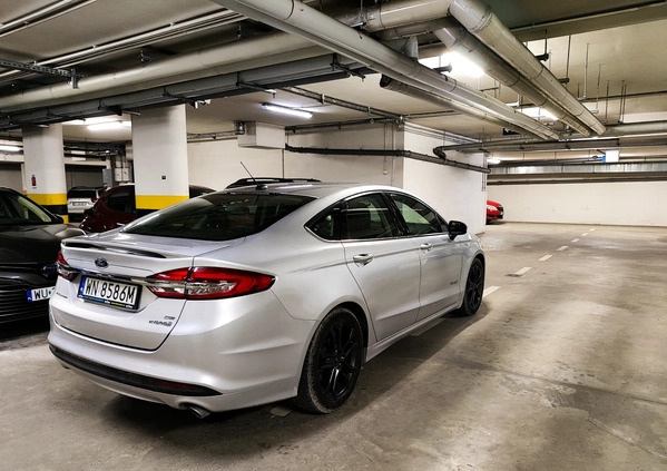 Ford Mondeo cena 48500 przebieg: 220000, rok produkcji 2017 z Warszawa małe 379